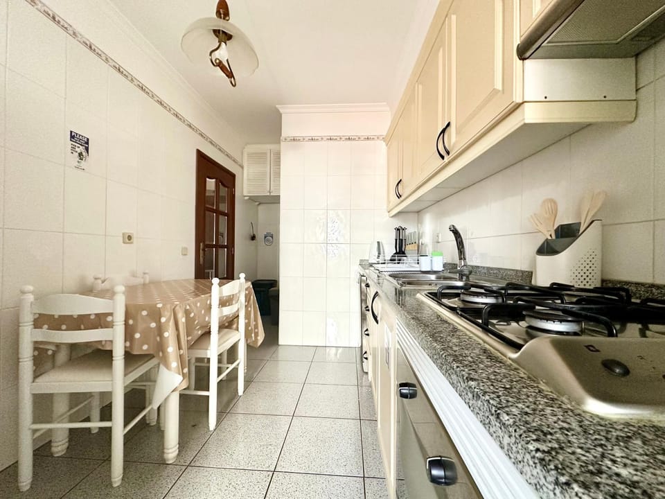 Dining area, Communal kitchen, stove