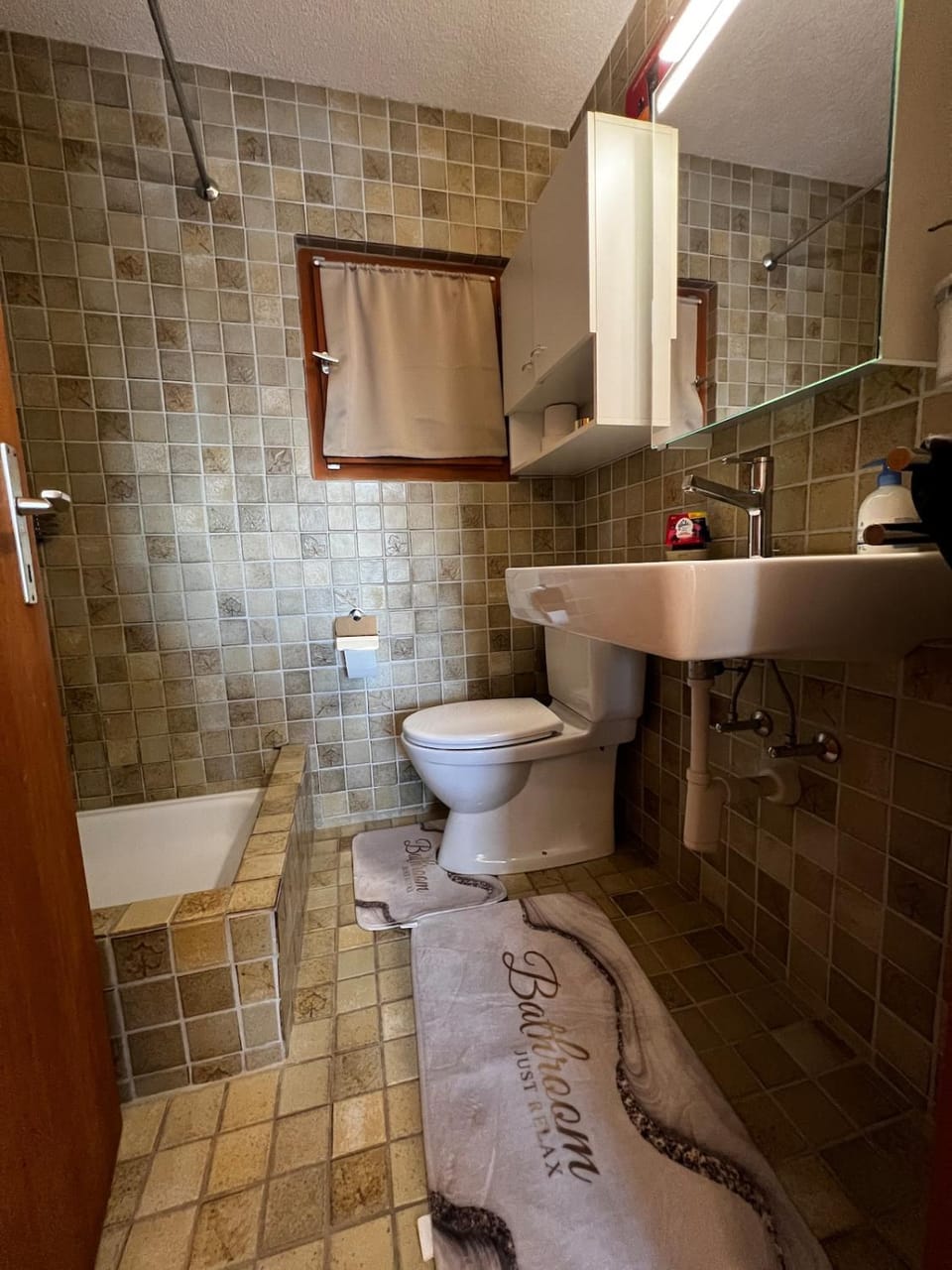 Shower, Toilet, Bath