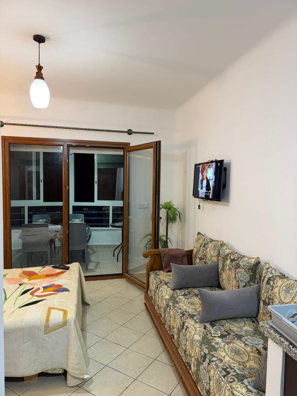 Living room, Photo of the whole room, Bedroom