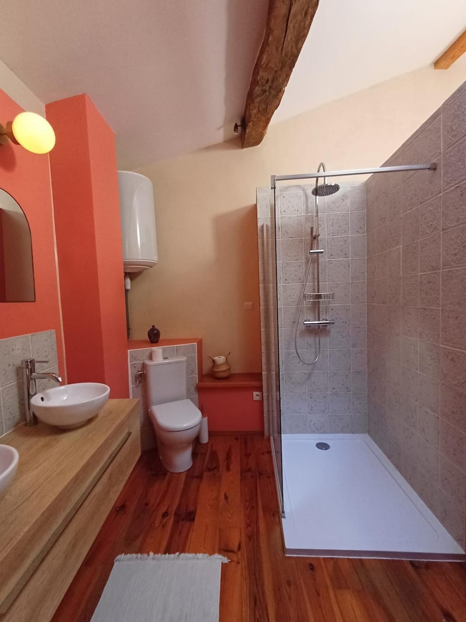 Shower, Toilet