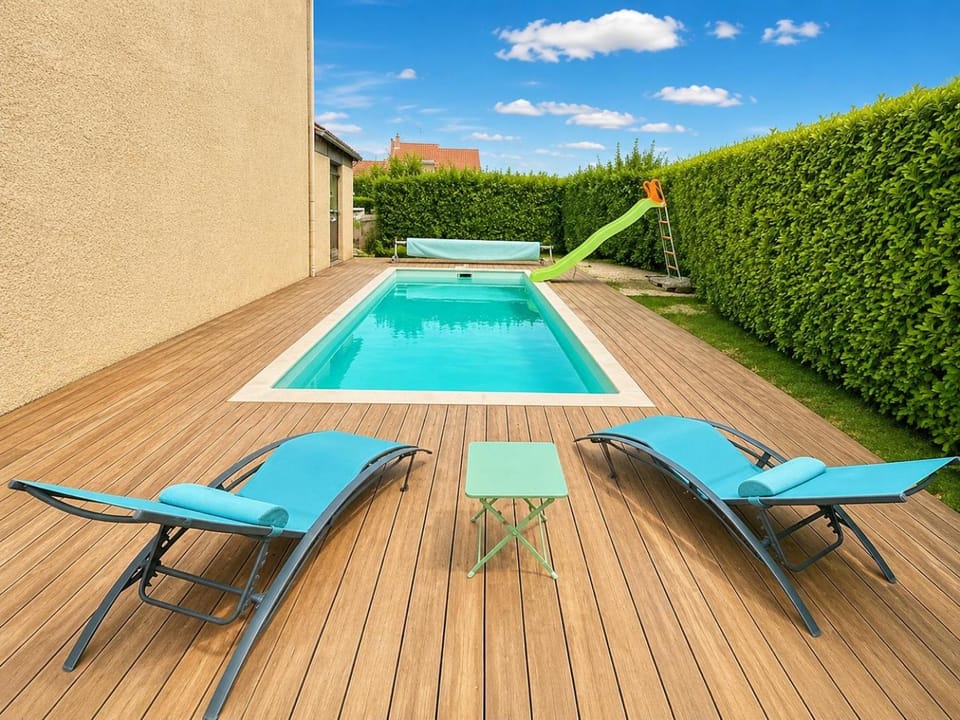 Day, Pool view, Swimming pool, sunbed