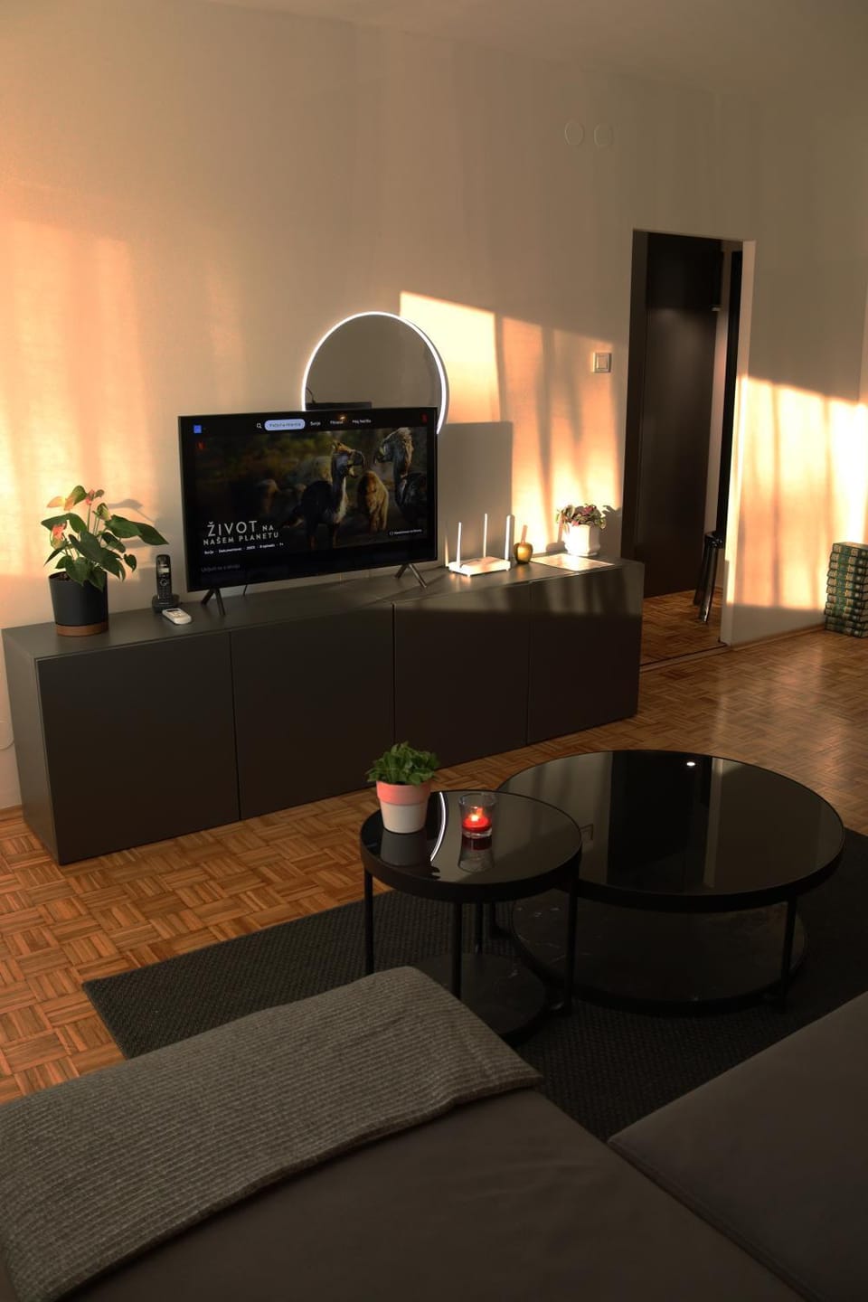 TV and multimedia, Living room, Seating area