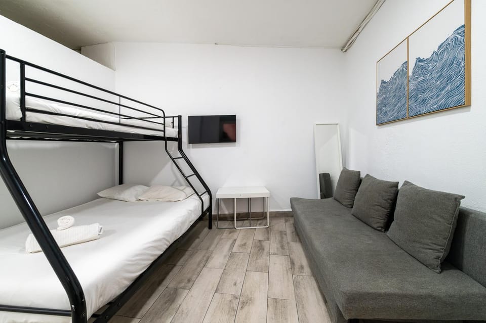VR20I Estudio Alonso Cano Chamberi Apartment in Madrid