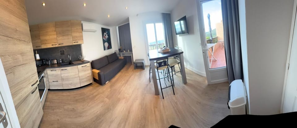 Appart Les Issambres Var vue mer 4 à 6 pers proche Ste Maxime et St Raphael Apartment in Sainte-Maxime