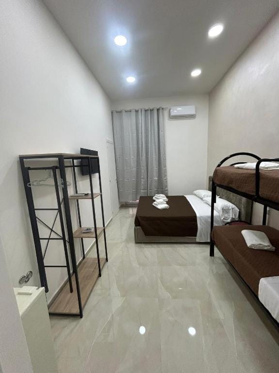 HV 95 NAPOLi Apartment in Naples