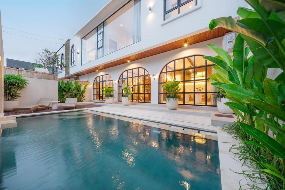 Property building, Swimming pool