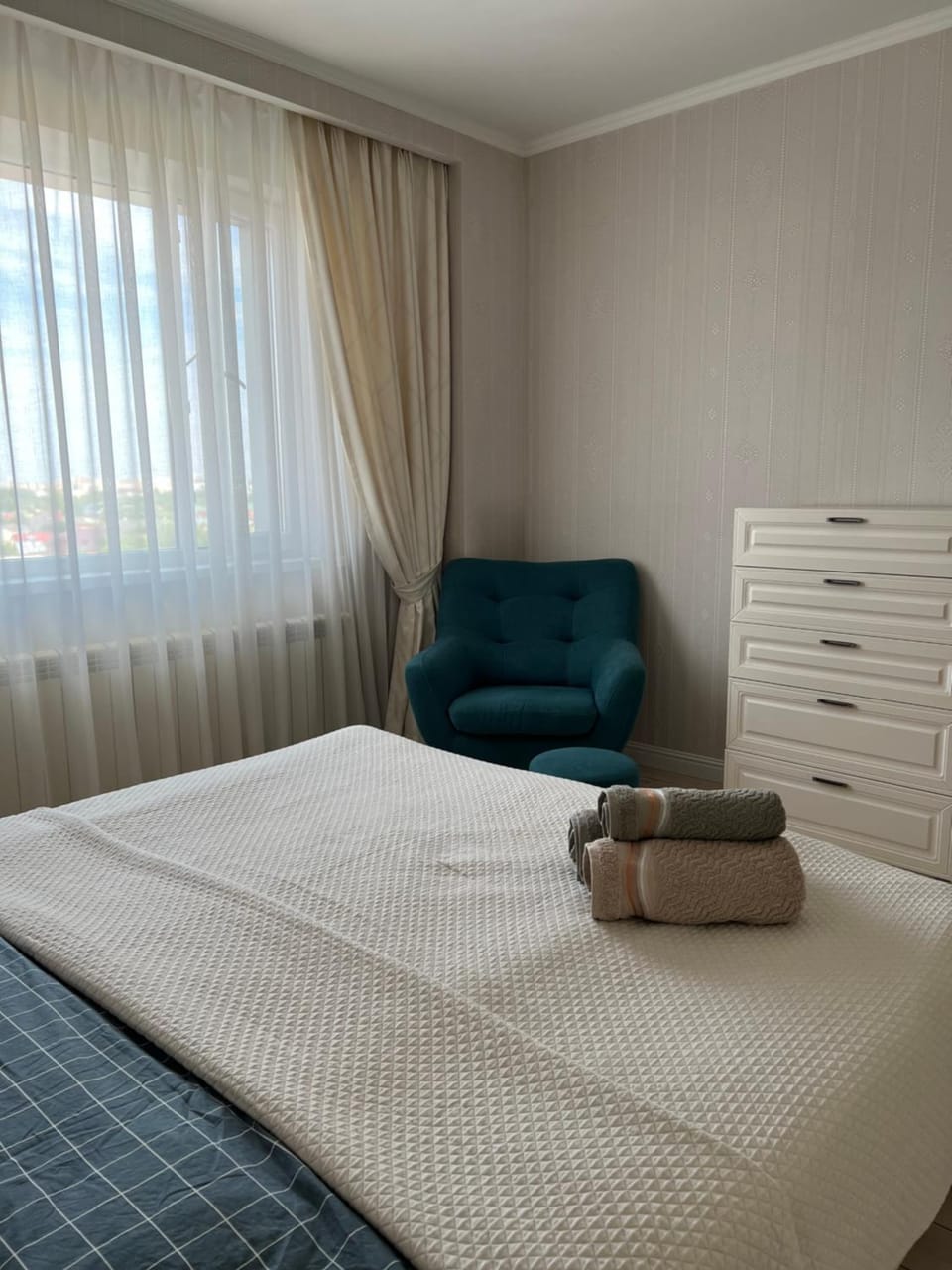 Трехкомнатная квартира рядом с Байтереком Apartment in Kazakhstan