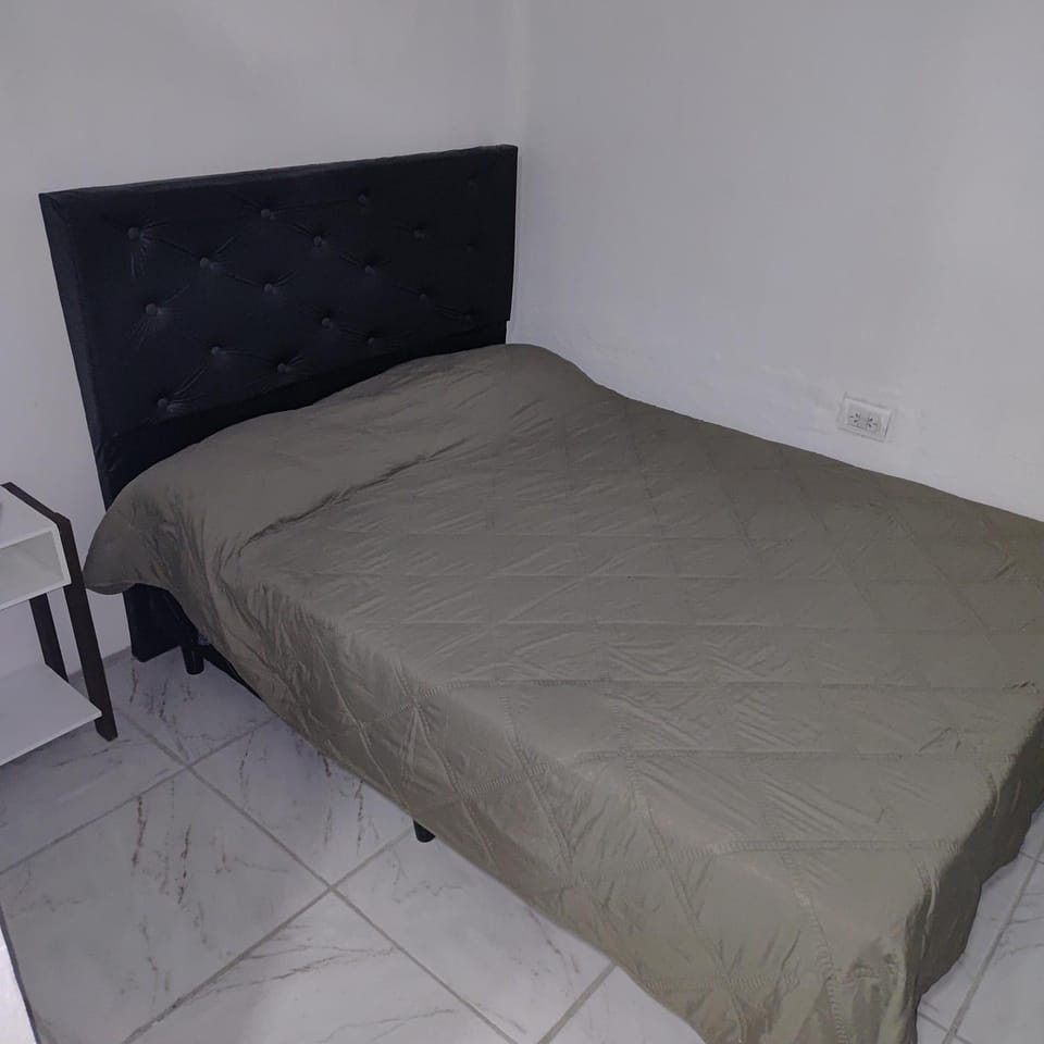 Hospedaje El Colibri Apartment in Ezeiza
