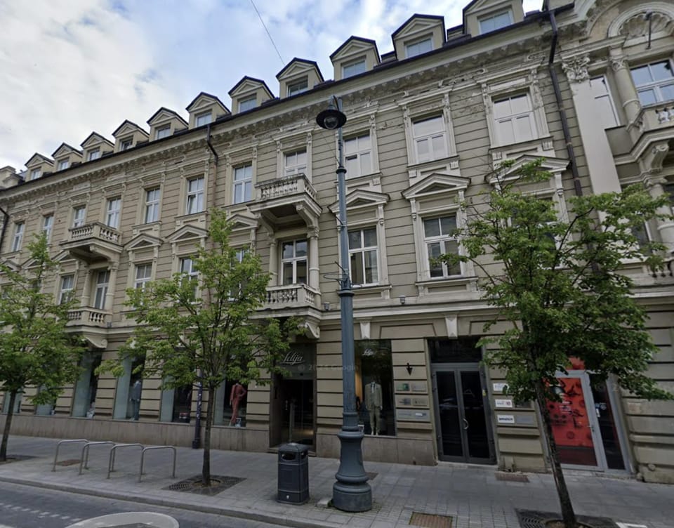 Property building, Day, Location