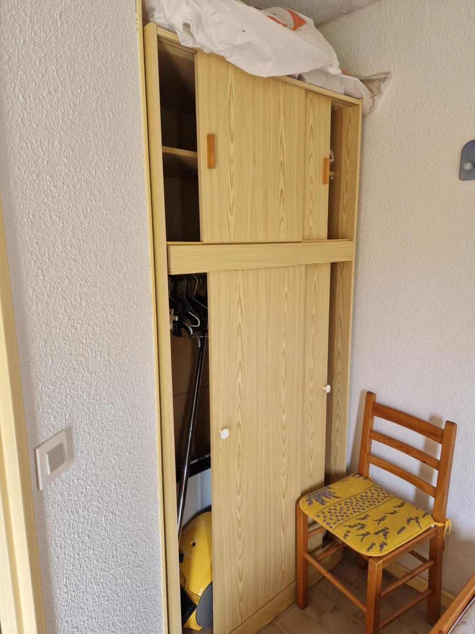 wardrobe