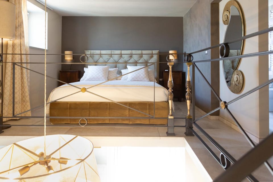 Bed, Photo of the whole room, Bedroom, air conditioner