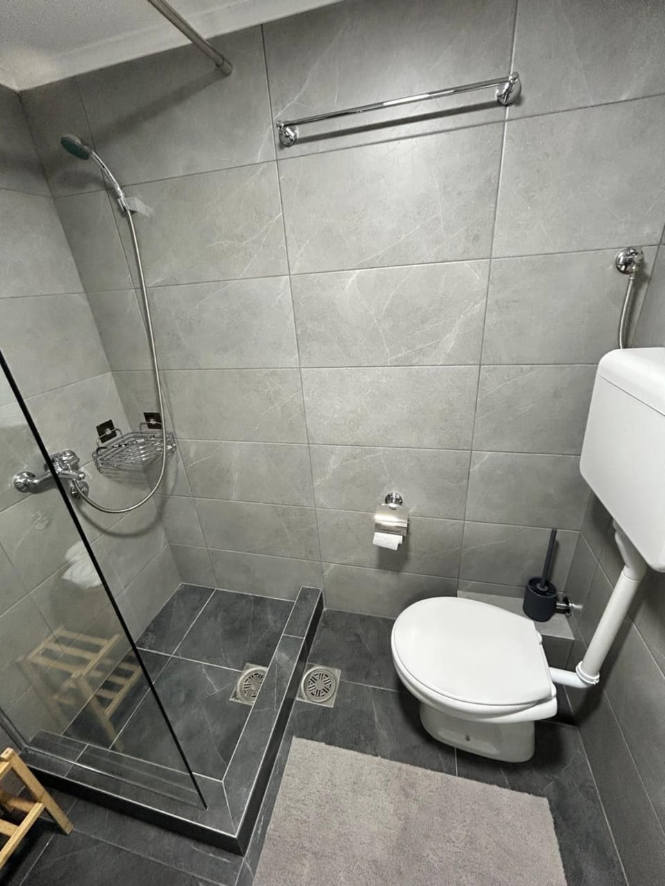 Shower, Toilet, Bathroom