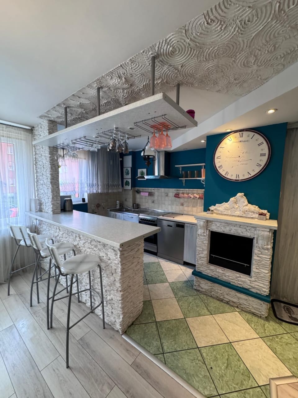 Kitchen or kitchenette