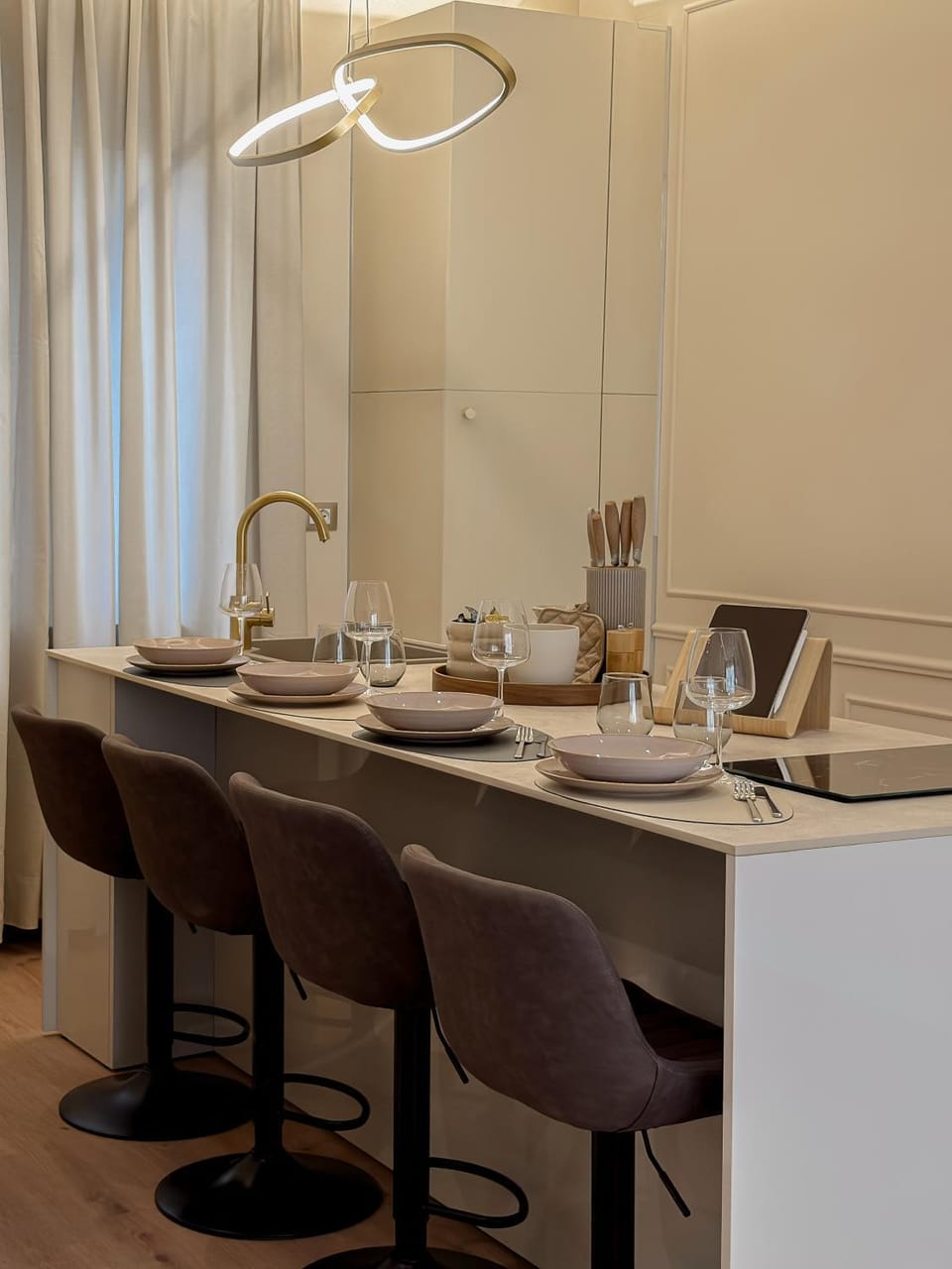 Kitchen or kitchenette, Dining area, Food, Food, stove, stove