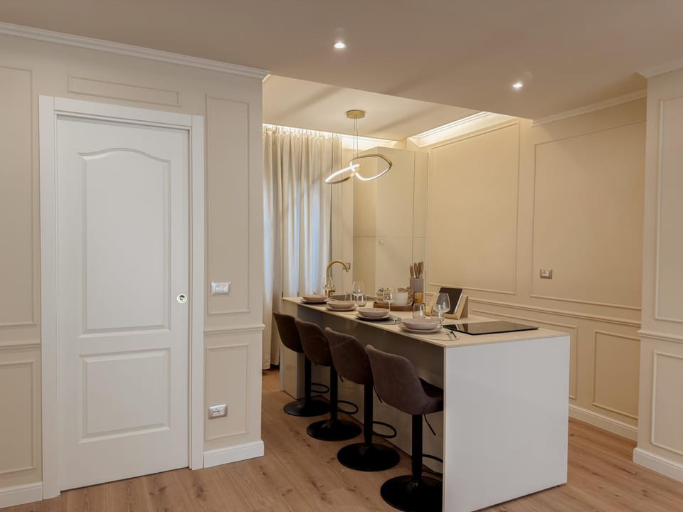 Bathroom, Kitchen or kitchenette, stove, stove, kitchen
