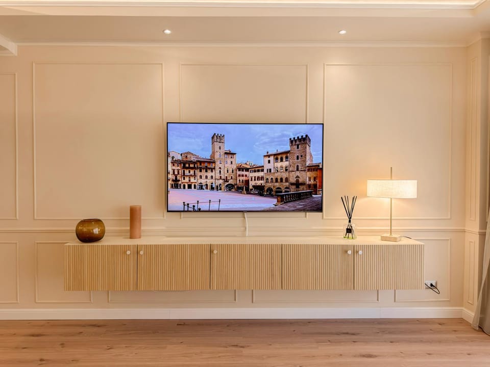 Communal lounge/ TV room, TV and multimedia, Evening entertainment