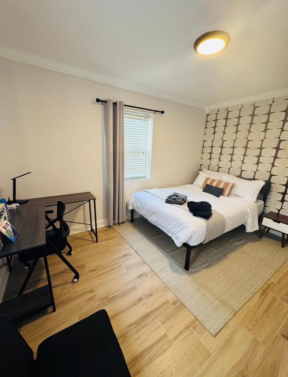 Modern Boho 3BR Escape with Pool & King Bed Near Beach Apartment in Fort Lauderdale