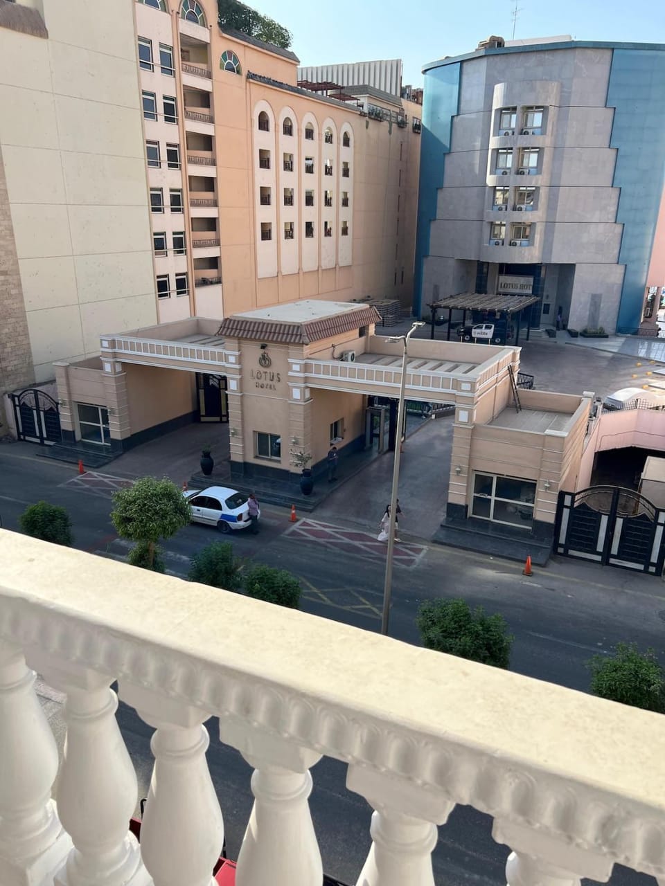 Day, Neighbourhood, City view, Street view, Location
