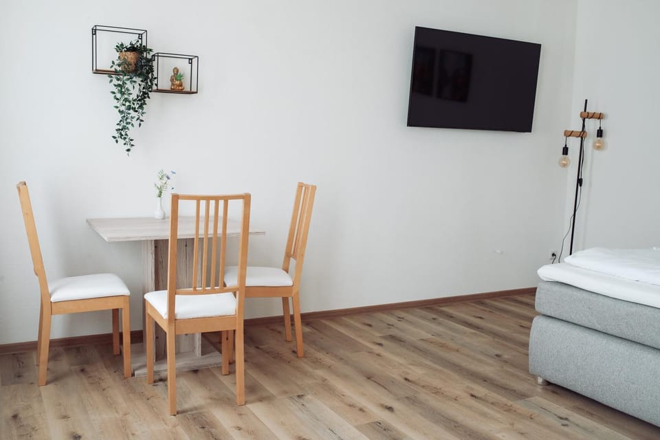TV and multimedia, Dining area