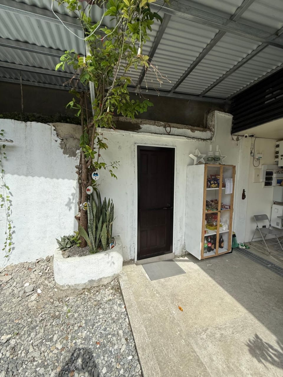 Facade/entrance, Day