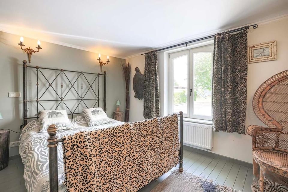 Les années platine- Rochefort House in Belgium