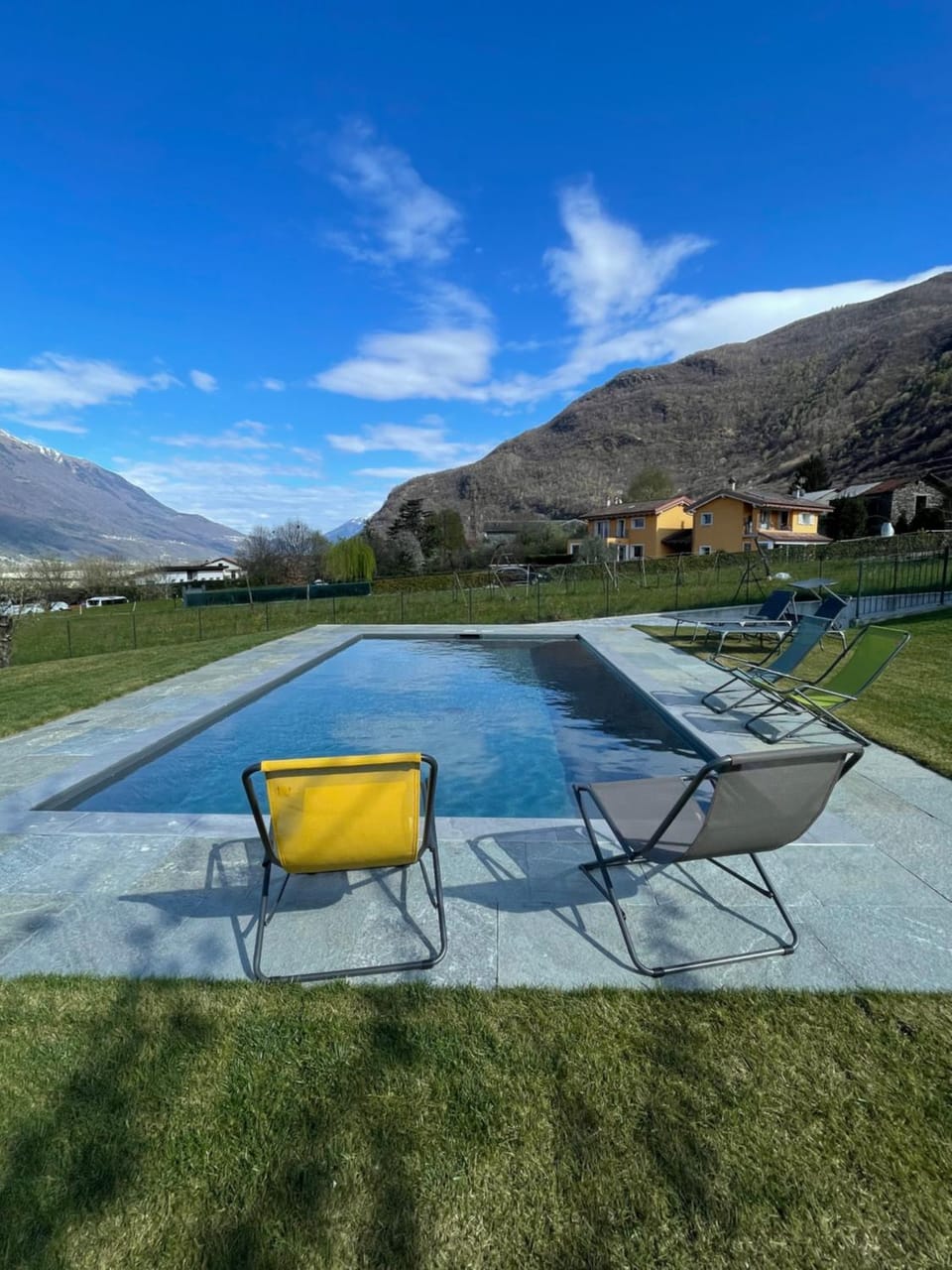 Natural landscape, Mountain view, Pool view, Swimming pool, sunbed