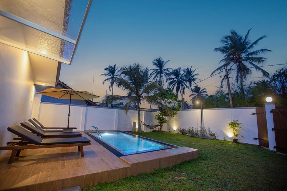 Patio, Natural landscape, Garden, Garden, Balcony/Terrace, Garden view, Pool view, Swimming pool, Swimming pool, sunbed