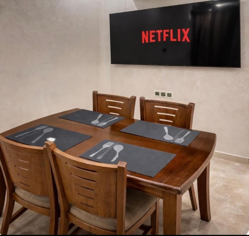 Éden de Luxe - 1BR - Balcon - Netflix - Wifi Fibre Apartment in Marrakesh
