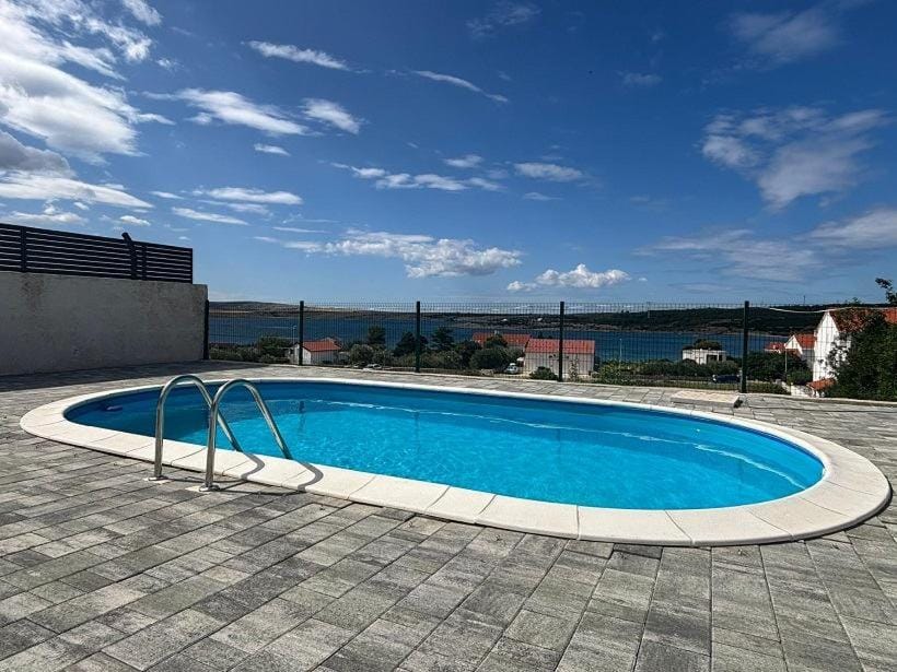 Pool view, Swimming pool, Swimming pool