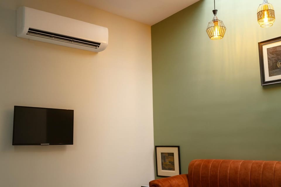 Communal lounge/ TV room, TV and multimedia, air conditioner