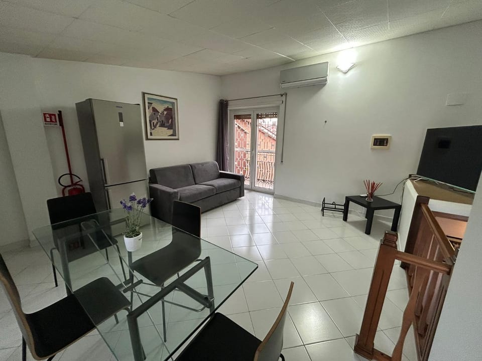 TV and multimedia, Living room, Dining area