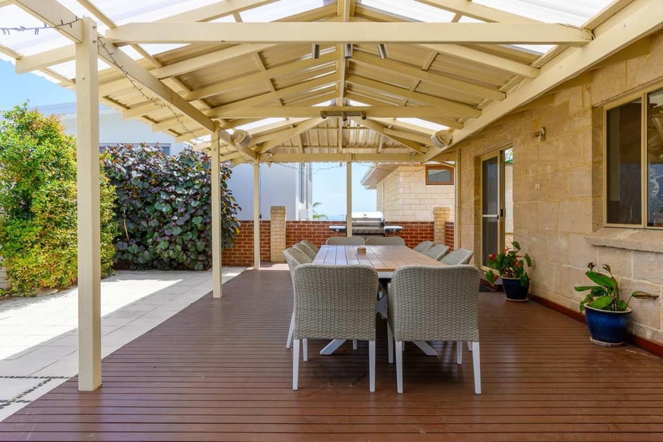 Patio, Day, View (from property/room), Balcony/Terrace, Dining area