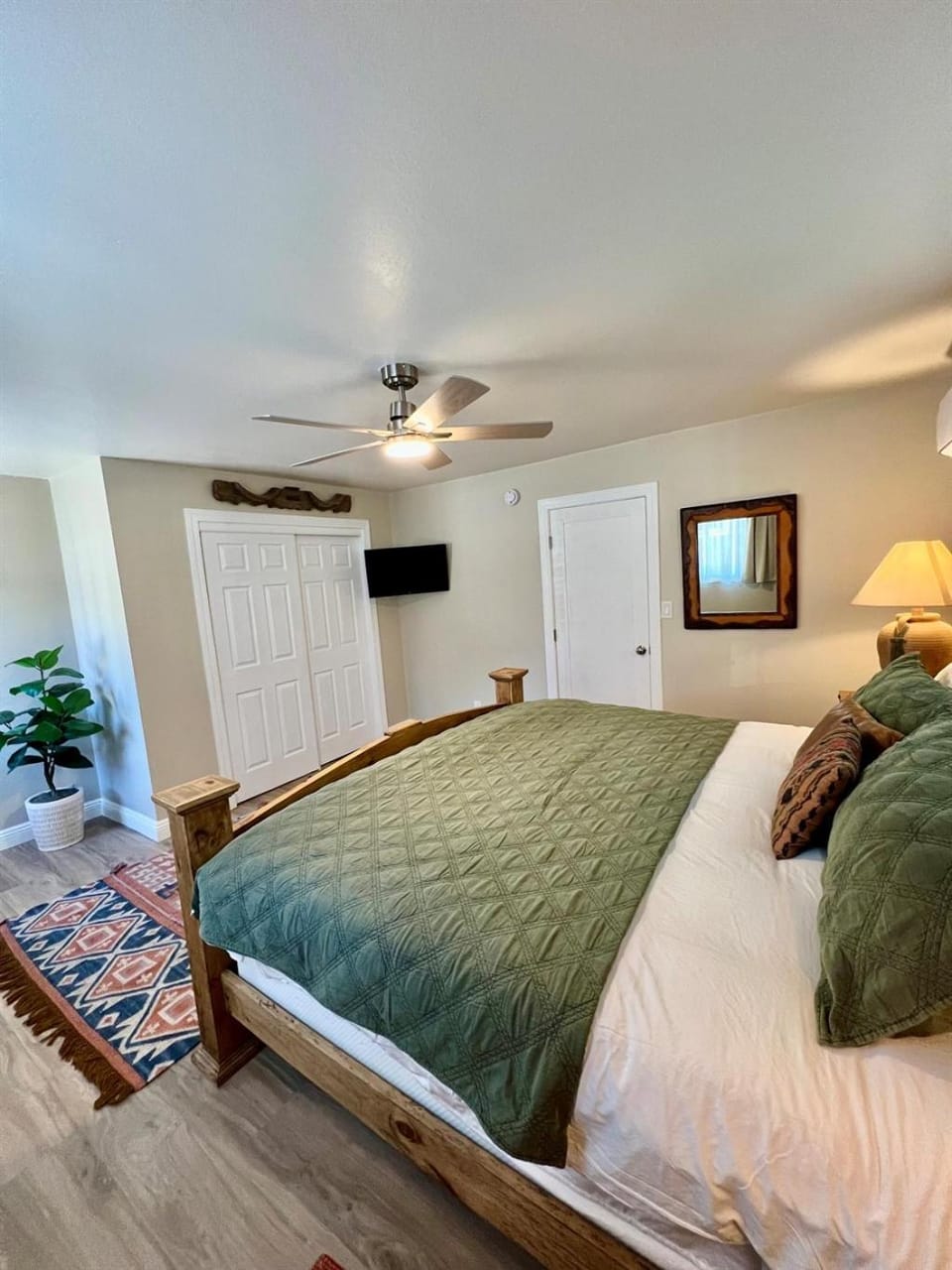 The Whiskey Row Bungalows - Steps to Downtown! House in Prescott