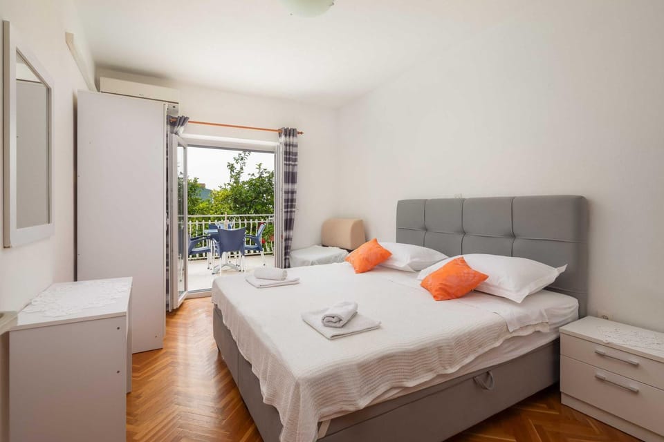 Magic apartments with sea view Apartment in Makarska