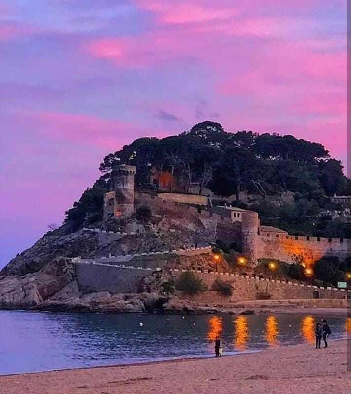Pensión Jordi Tossa de Mar Bed and Breakfast in Tossa de Mar