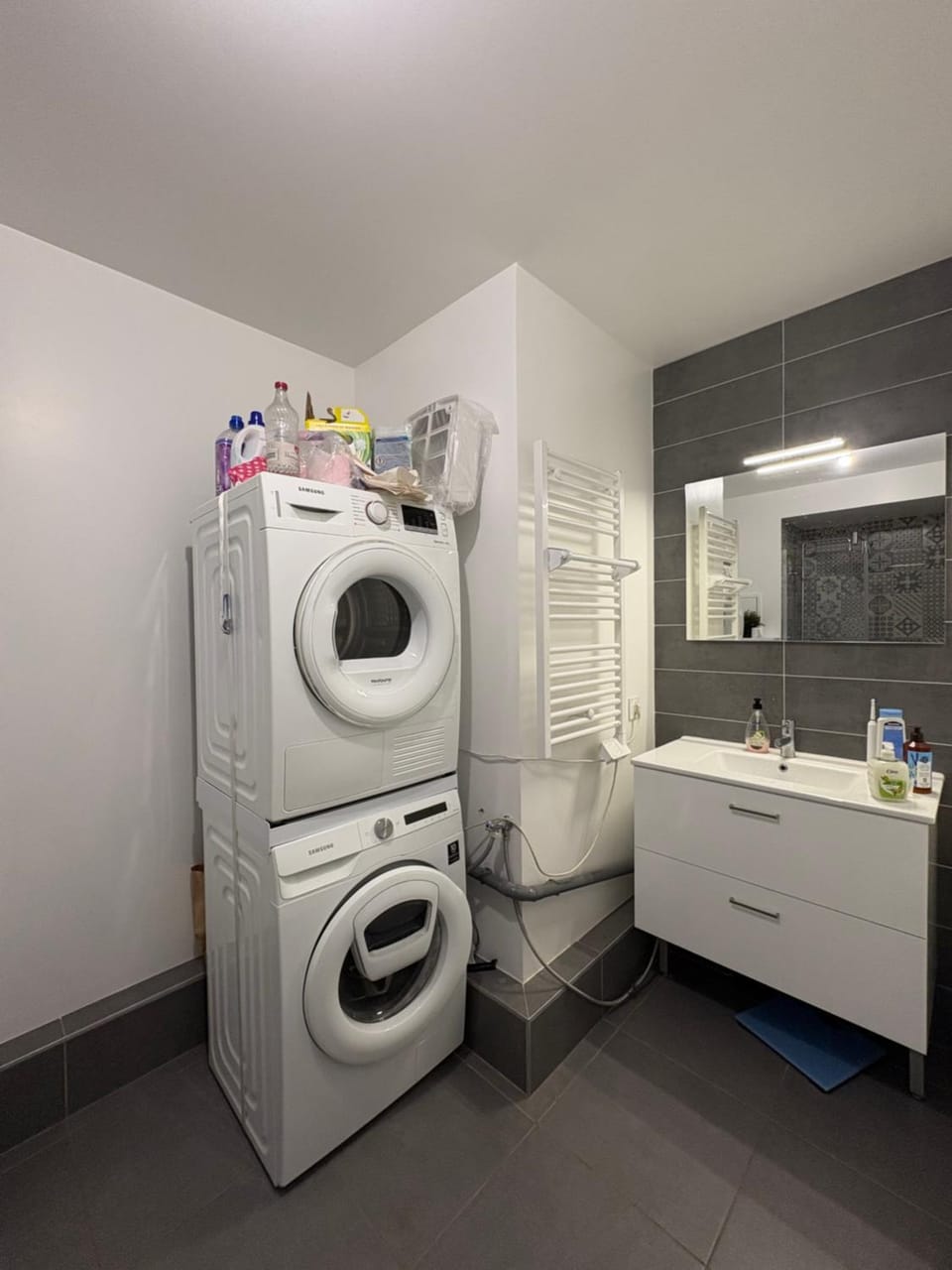 Chambre chez habitant, cozy avec lit double en étage Vacation rental in Île-de-France