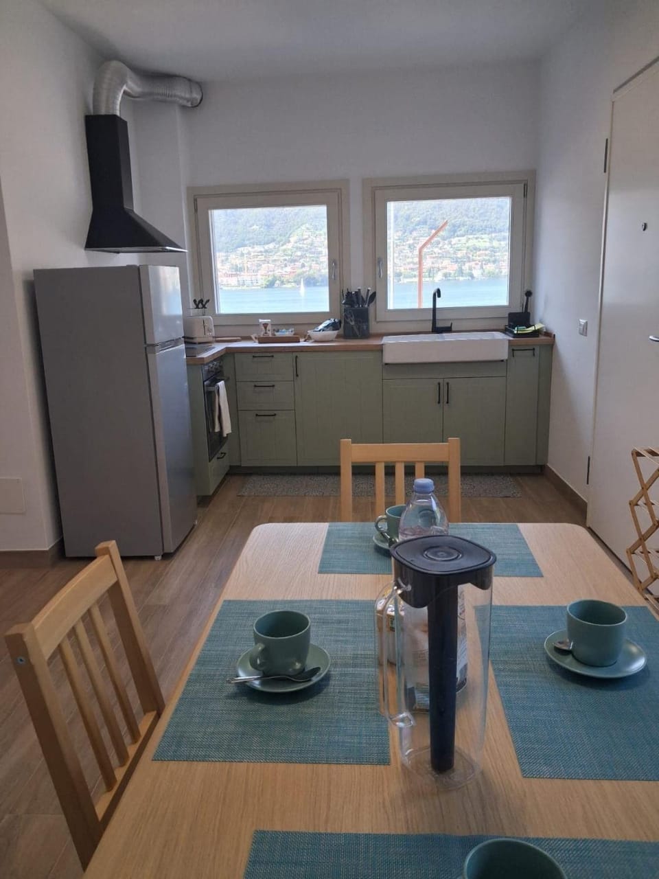 Coffee/tea facilities, Kitchen or kitchenette, Living room, Seating area, Dining area, minibar, oven, pet friendly