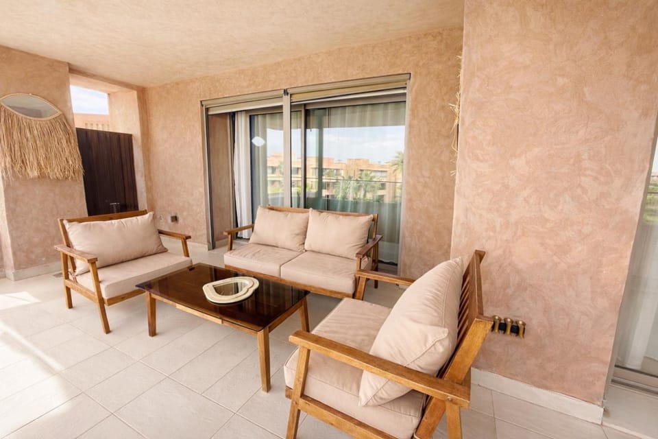 Prestigia Pool 5 min Airport Apartment in Marrakesh