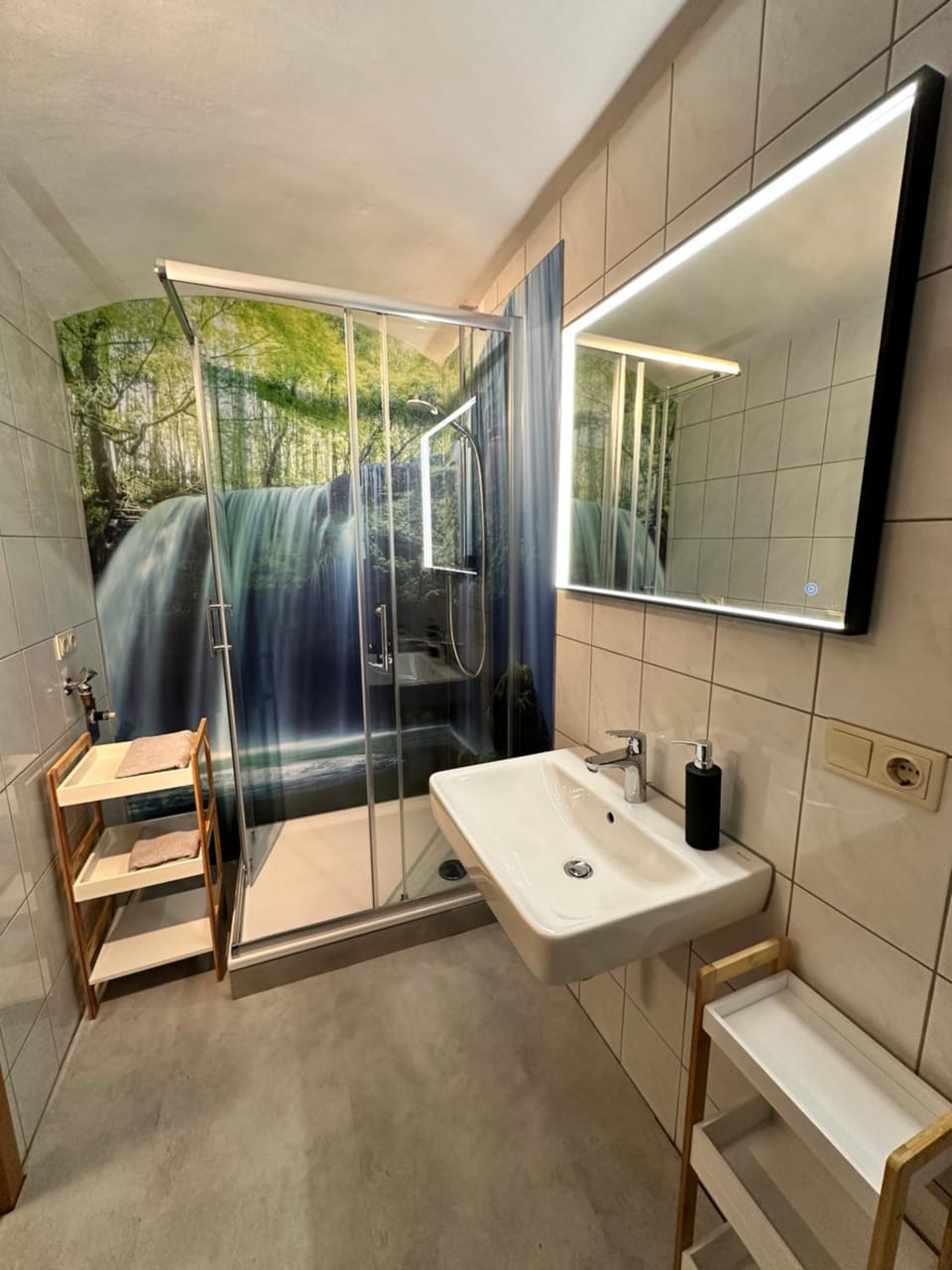 Shower, Bathroom