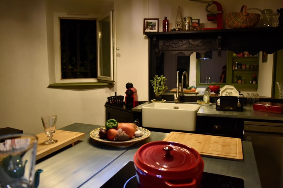 Maison en pierre rénovée avec jardin et piscine privative chauffée House in Hyères