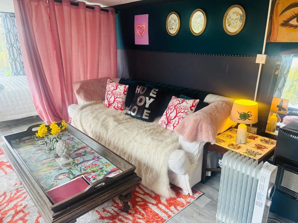 Lookout cabin farm stay firepit Hertford Cabin in Hertford