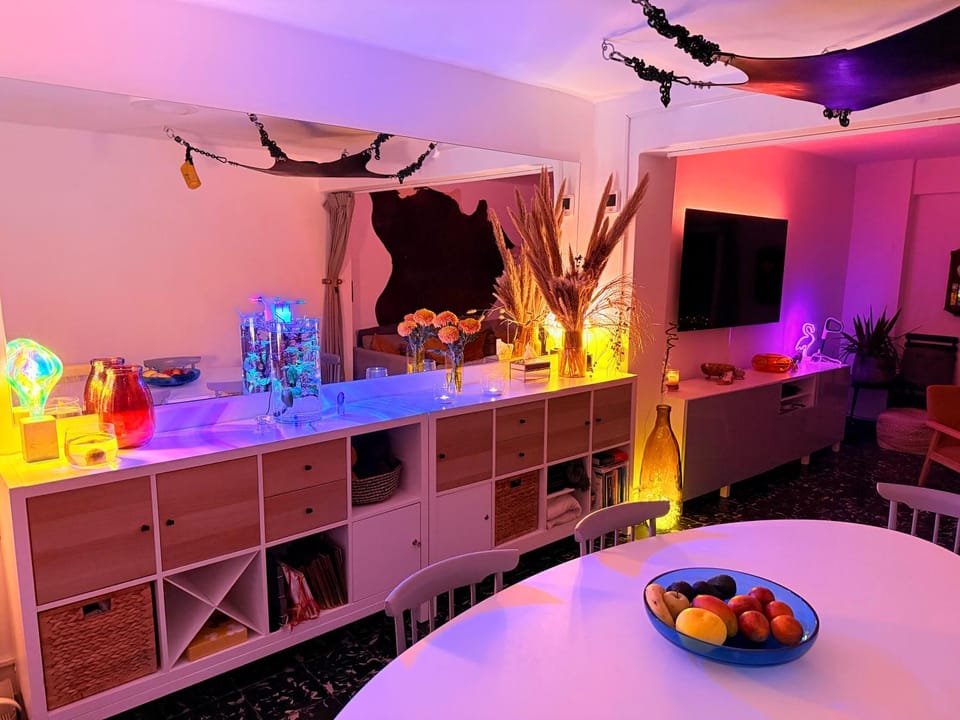 Communal lounge/ TV room, Dining area, Evening entertainment