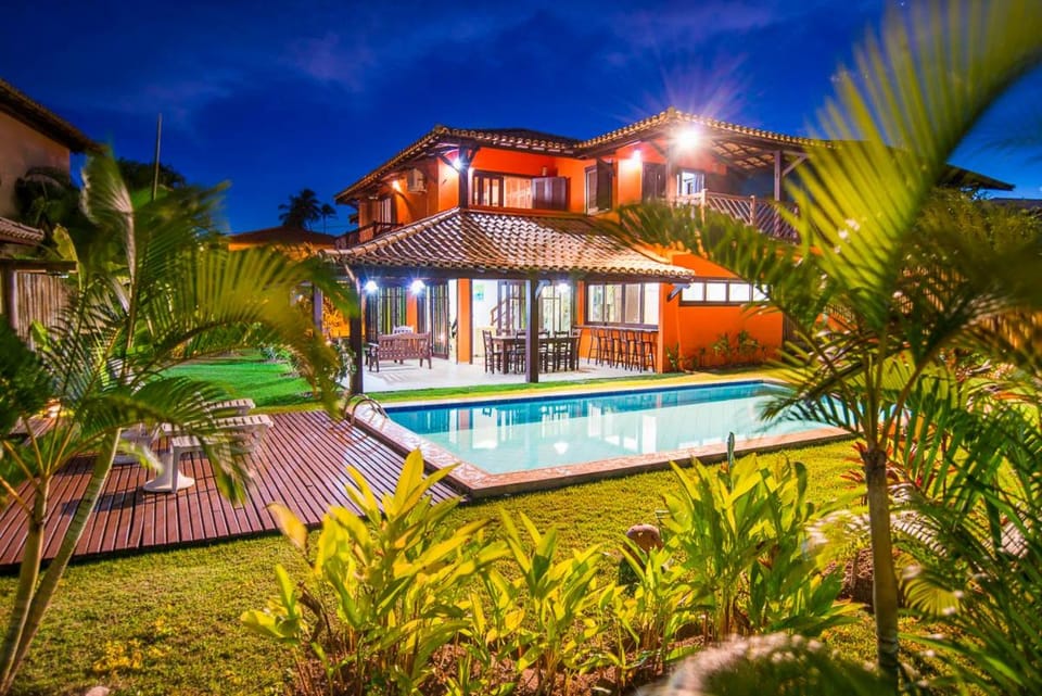 Property building, Garden, Pool view, Swimming pool, sunbed