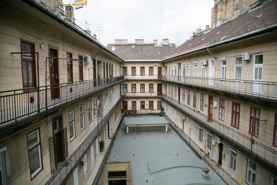 Property building, Day, Location