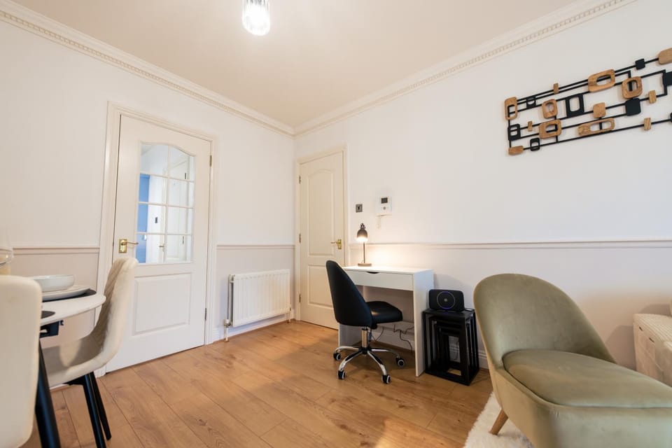 Business facilities, internet