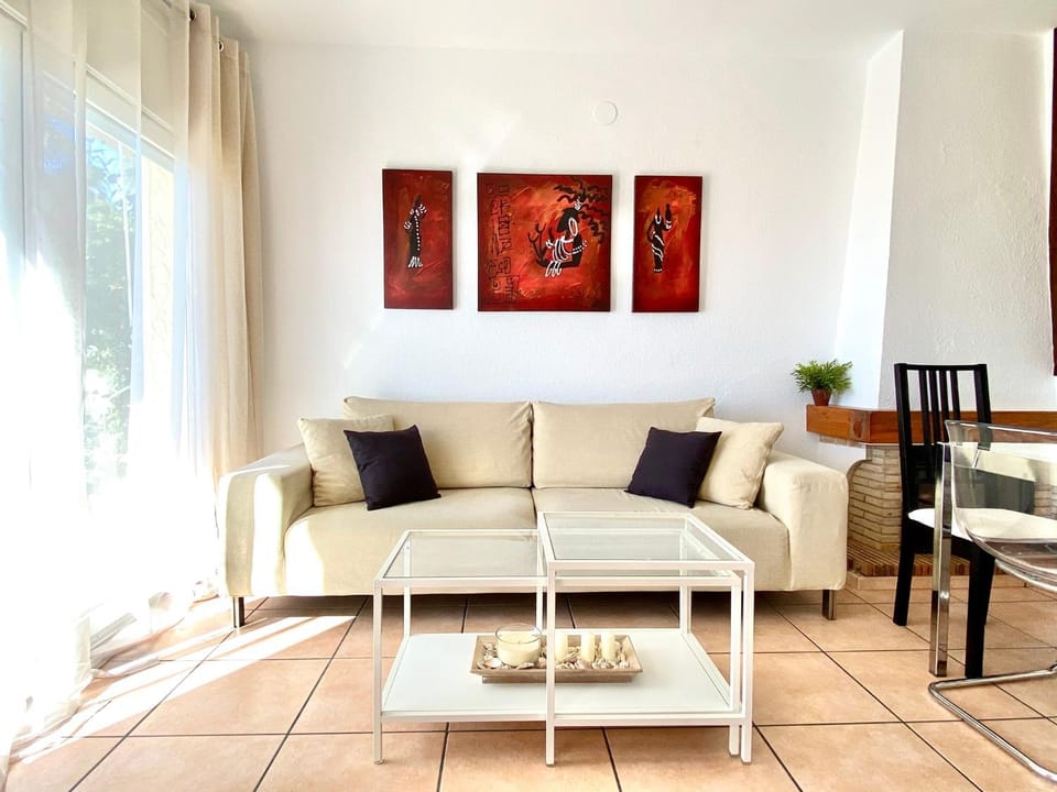 House in front of the beach House in Cambrils