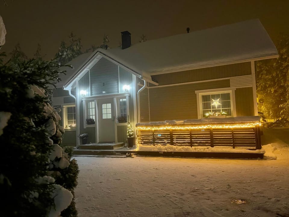 Villa Polar Glow House - near Santa Claus Village Villa in Rovaniemi