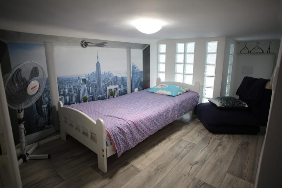 Bed, Photo of the whole room