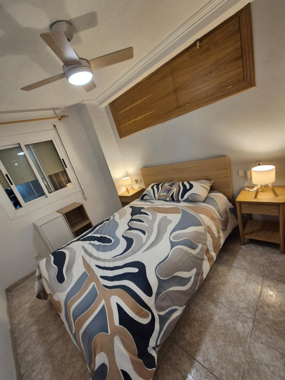 Photo of the whole room, Bedroom