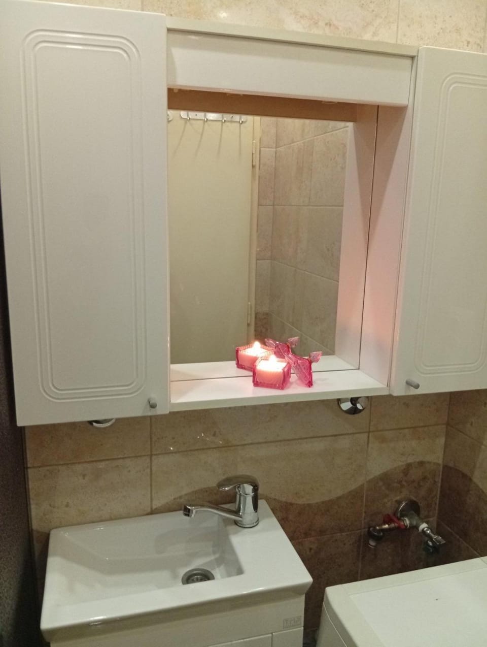 Bathroom, towels